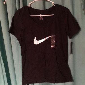 Nike short sleeve tee